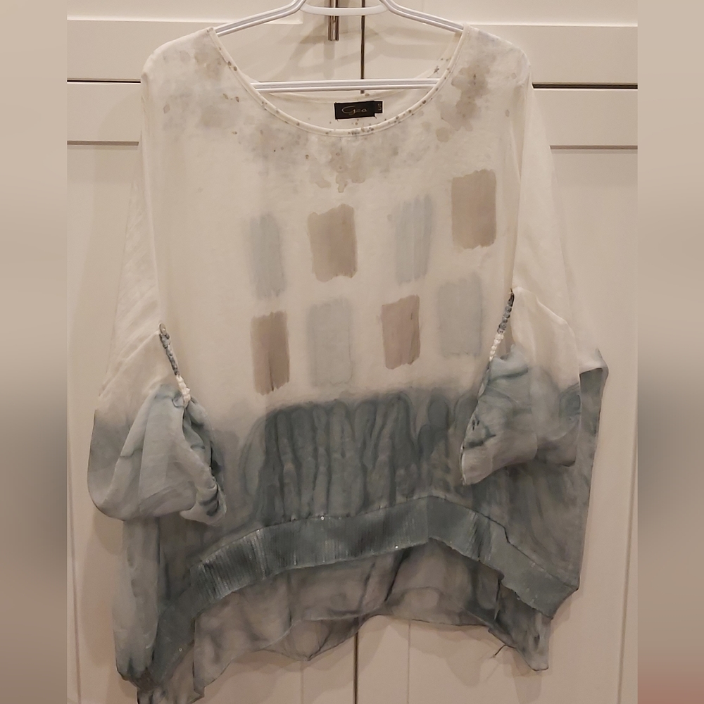 Goa oversized airy top.